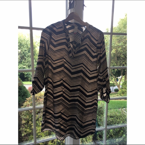 Women’s Black and Brown Chevron Print V-Neck Long Sleeve Lightweight Dress