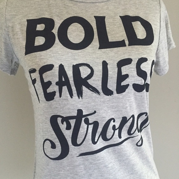 🎉HOST PICK🎉 M-L Bold Fearless Strong Tee - Picture 4 of 4