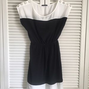 Gorgeous black and white dress for work or play!