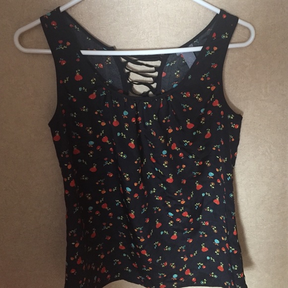 Charlotte Russe Floral Print Lace-Up Top