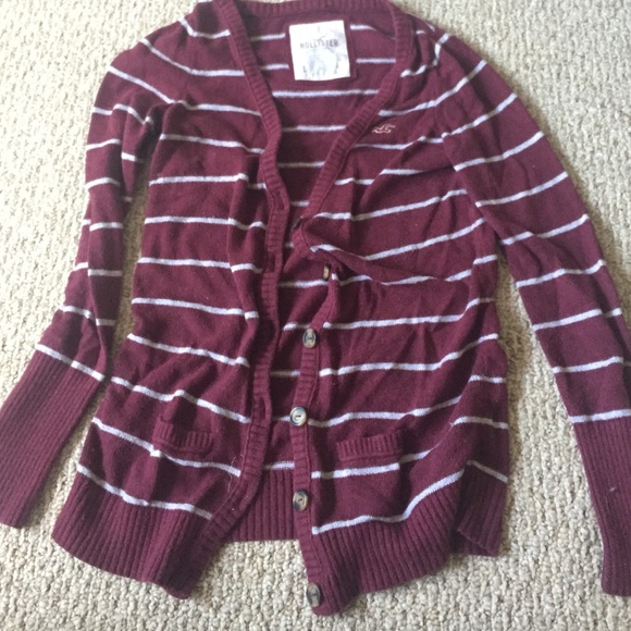Maroon and white strip hollister cardigan ❤️