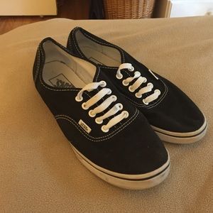 Black Authentic Lo Pro Vans!