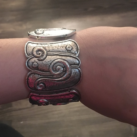 Floating silver bangle - Picture 2 of 2