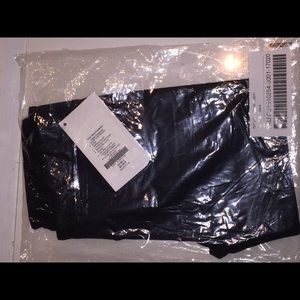 Fabletics "Salar Capri" size XS in black