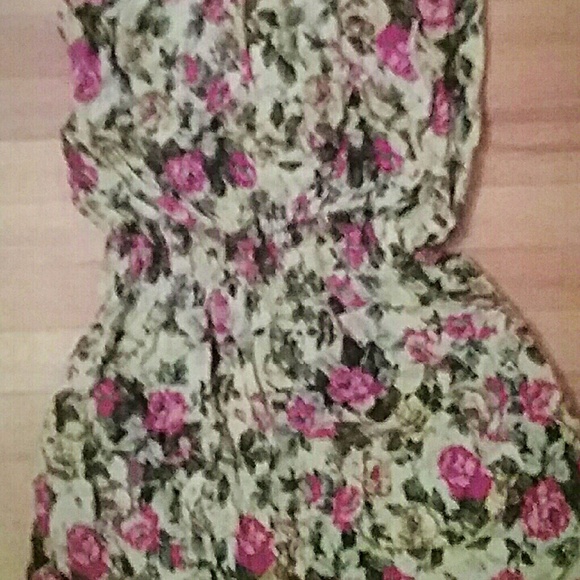 Short jump suit