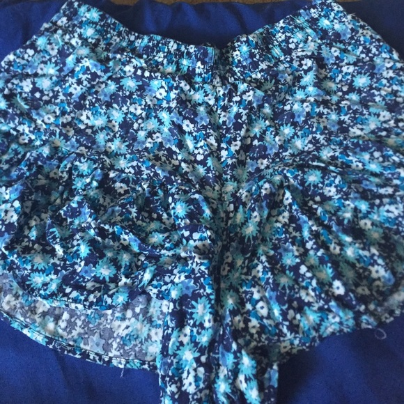 Blue shorts💙 - Picture 1 of 3