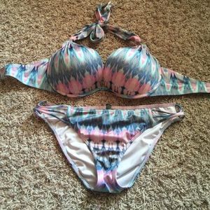 JUST IN VS SWIM TOP AND BOTTOM