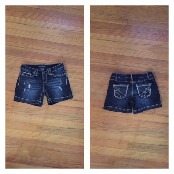 Size 1/2 jean shorts Maurices