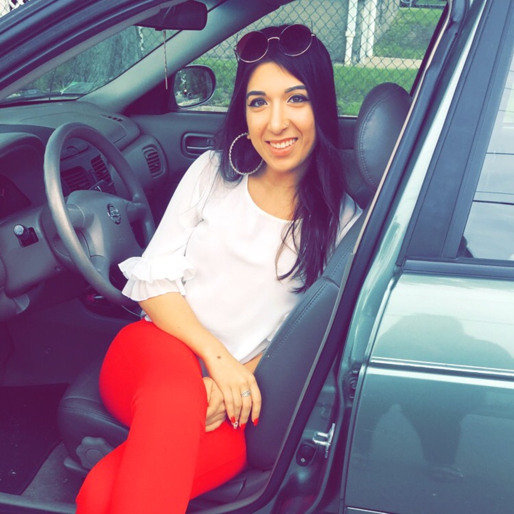 Meet your Posher, Joelle