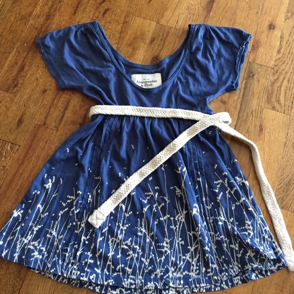 Abercrombie & Fitch top