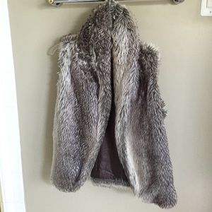 🎉Forever 21 Faux Fur Vest🎉