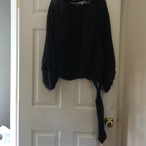 Black shirt
