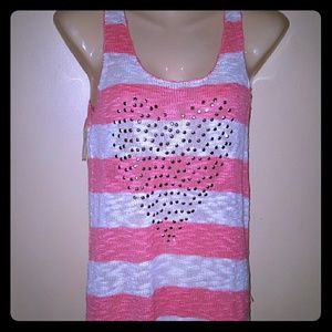 Cute!!! 2b bebe top, size small