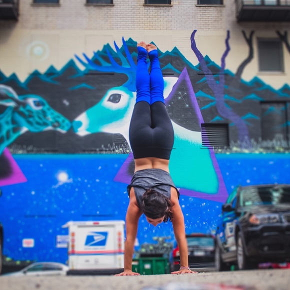 SOLD. Size small. Alo yoga goddess leggings - Picture 3 of 3