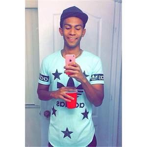 Meet your Posher, Cesar