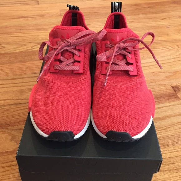New adidas NMD r1 vivid red women size 7.5 - Picture 3 of 4