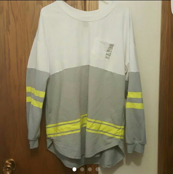 Love infinity sweater