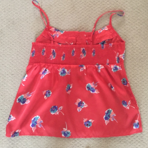 American Eagle silky, top size medium - Picture 4 of 4