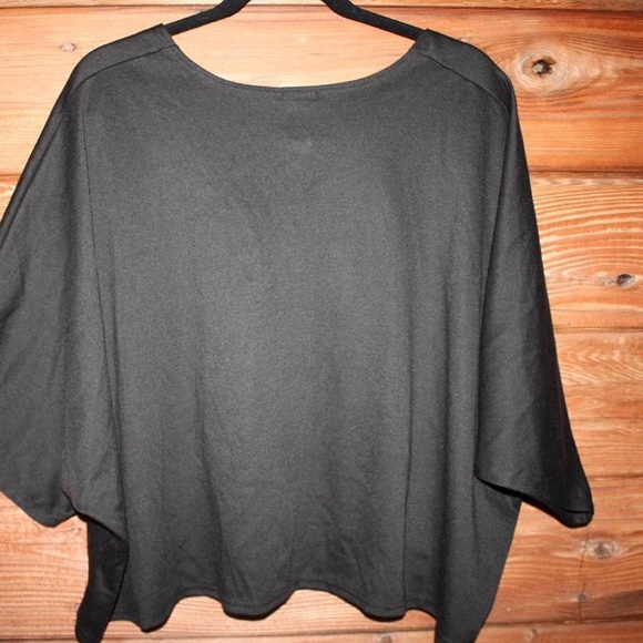 NWT LF STORES Japonica Black Dolman sleeve Top - Picture 3 of 3