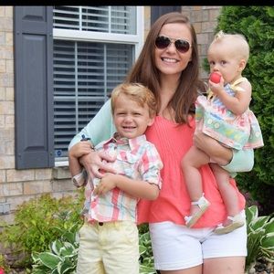 Meet your Posher, Caitlin