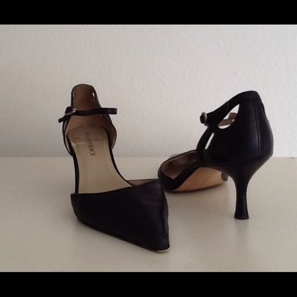 Ellen Tracy Black leather pointed toe with heels