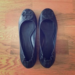 Classic black Tory Burch flats