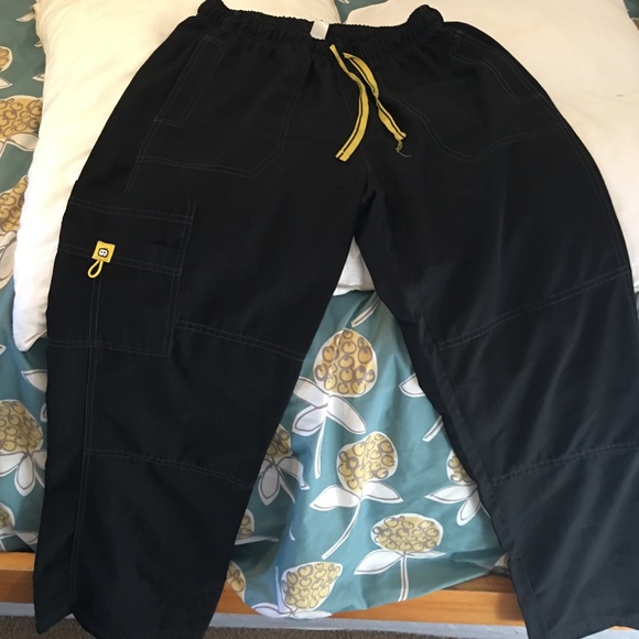 Black scrubs