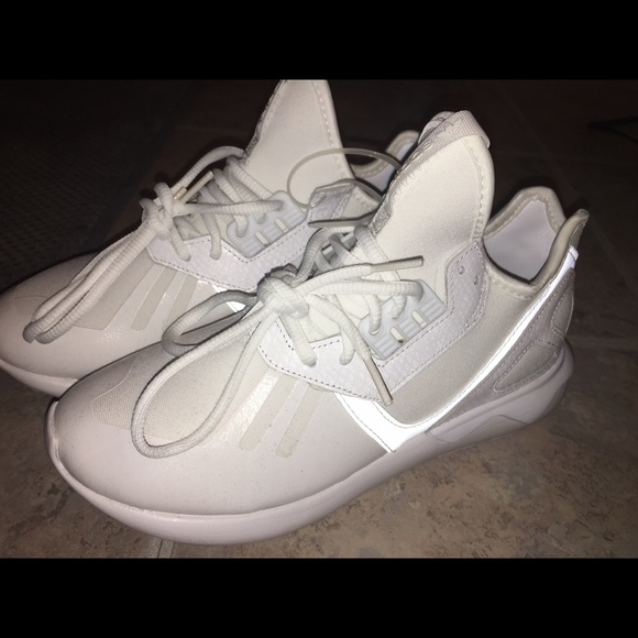 Adidas woman's tubular runners