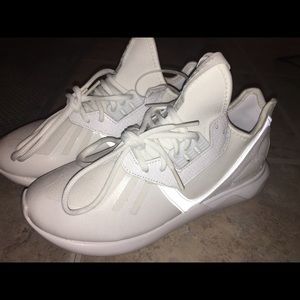 Adidas woman's tubular runners