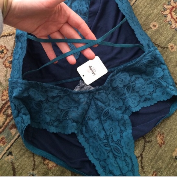 Free people dance around lace bodysuit - Picture 2 of 5