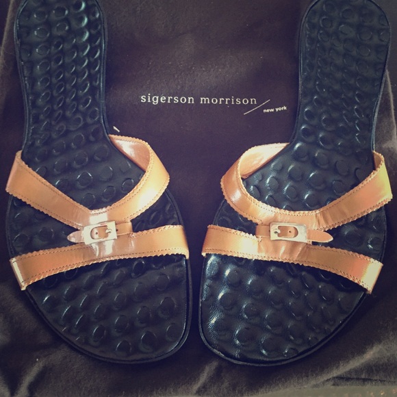 SIGERSON MORRISON Tan Buckle Sandles!!