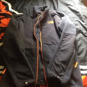 North face wind breaker
