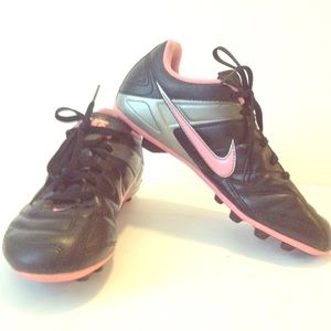 Cleats shoes