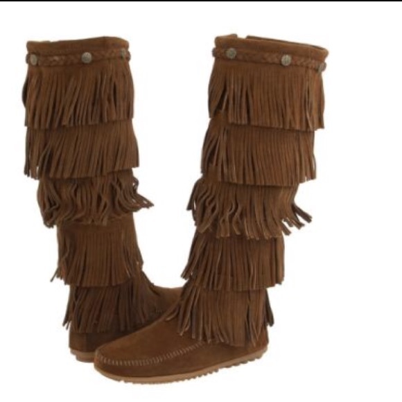 NWOT New Minnetonka Boots