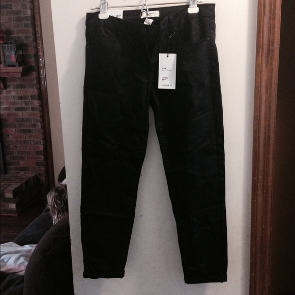 Forever 21 NWT black ankle length pants