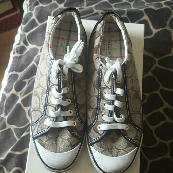 Coach kaki shoes