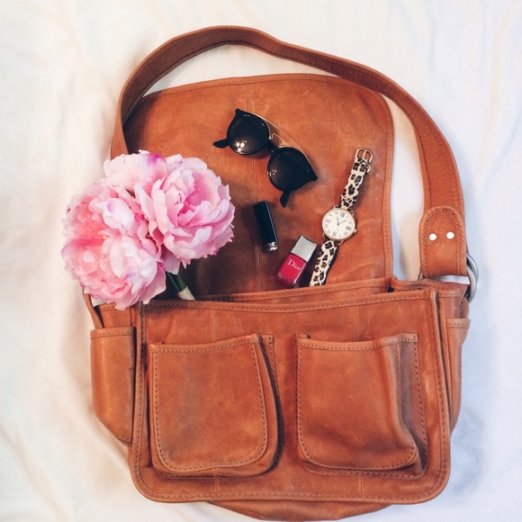 Ruehl No.925 Handbags - ✨HP!✨ NWT Ruehl No. 925 Leather Satchel