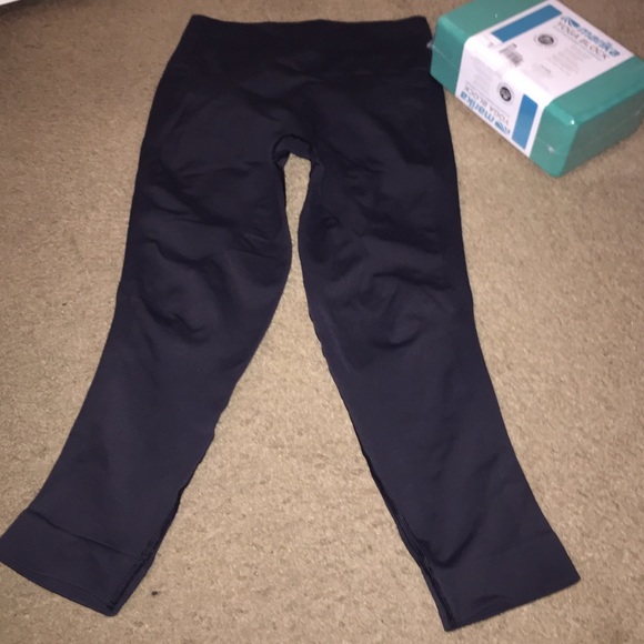 lululemon athletica Pants - Lululemon crop tights