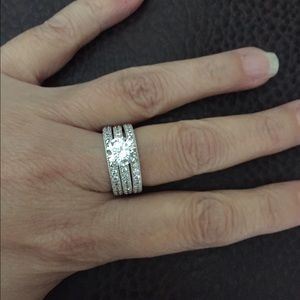 2ct Zirconia Crystal Wedding Band Set