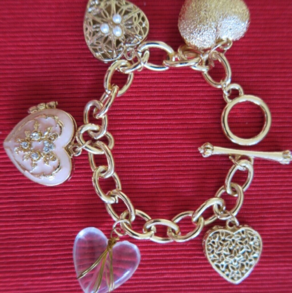 Charm bracelet