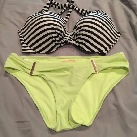 38 D and large bottom. VS. Worn few times.