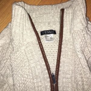 Venus Sweater Medium