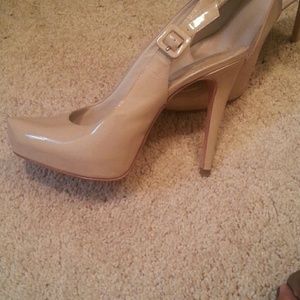 Patent..Leather. ..Aldo stittelos