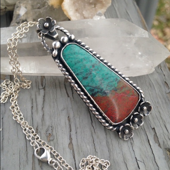 Sonora sunrise floral necklace
