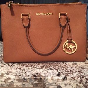 Micheals Kors purse