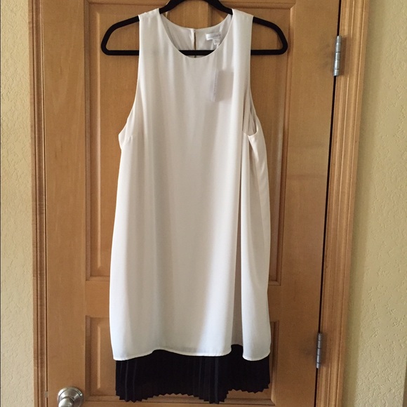 Fun & flirty sleeveless dress