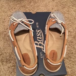 Leather trim casual Sperry-type shoes