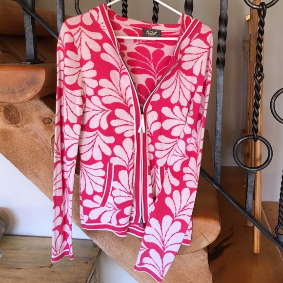 Brand new sweater slim fit in perfect condition.