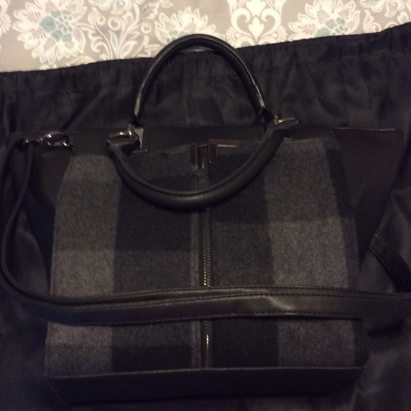 Danielle Nicole purse