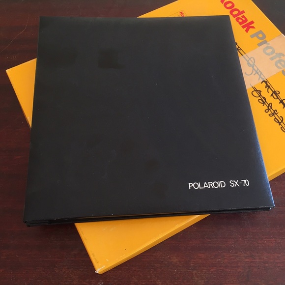 ❌SOLD❌ Vtg Polaroid SX70 Album 10 pages 40 images